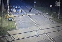Dramatyczne chwile na torach w Mikołowie. Sześciolatek bawił się na przejeździe kolejowym o świcie