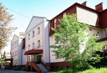 15 firm walczy o umowę na modernizację jednego z budynków Szpitala Murcki front budynku szpitala