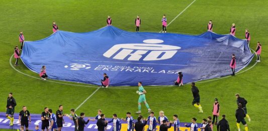 Wisła kontra GKS: kto zgarnie stopera, którego okrzyknięto gwiazdą ligi? Piłkarze na murawie