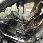 Ogień strawił przód auta w kilka minut