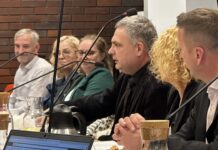 Ukryty problem w katowickich liceach. Komisja Edukacji alarmuje o „cichym odsiewie” przed maturą radni podczas posiedzenia komisji Rady Miasta