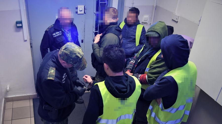 19 obywateli Kolumbii zatrzymanych w magazynie