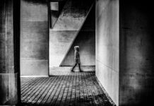 Poznaliśmy laureatów konkursu „Katowice w obiektywie”. Zwyciężyła „Superjednostka” Idący człowiek