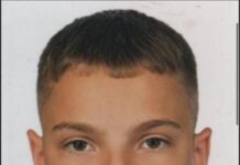 Zaginął 15-letni Aleksander z Będzina. Policja prosi o pomoc w poszukiwaniach uśmiechnięty Aleksander