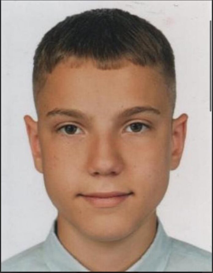 uśmiechnięty Aleksander