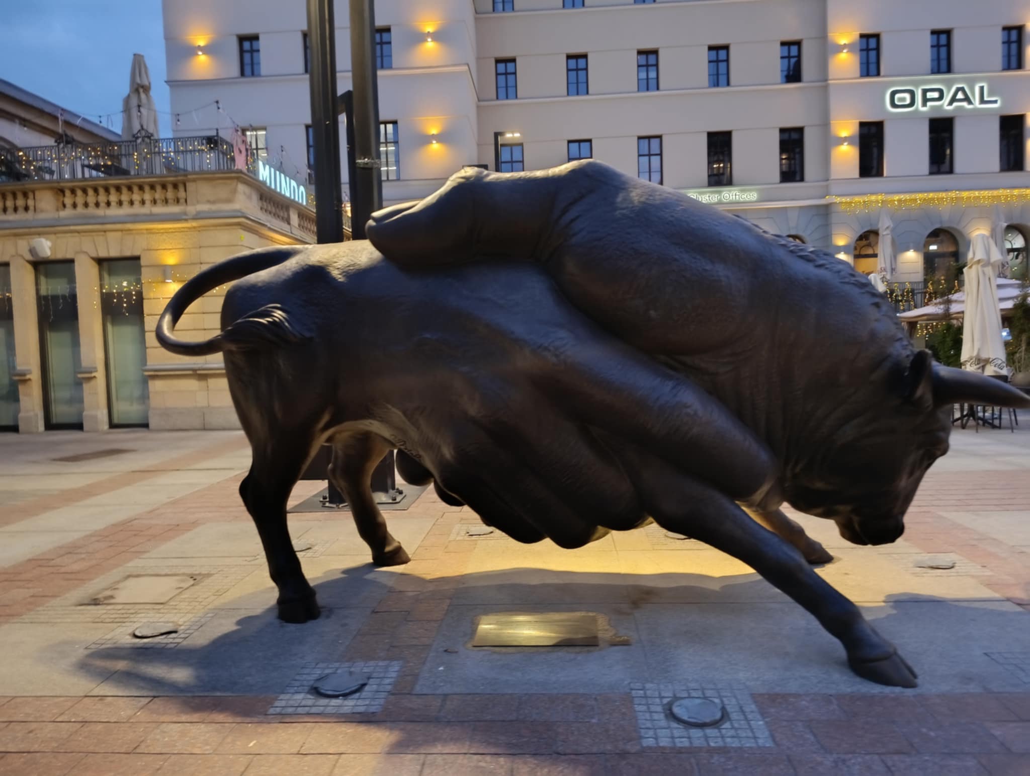 100 tys. zł na Kocura to za dużo, ale na „byka” i Beboki – jakoś nikt nie oszczędza